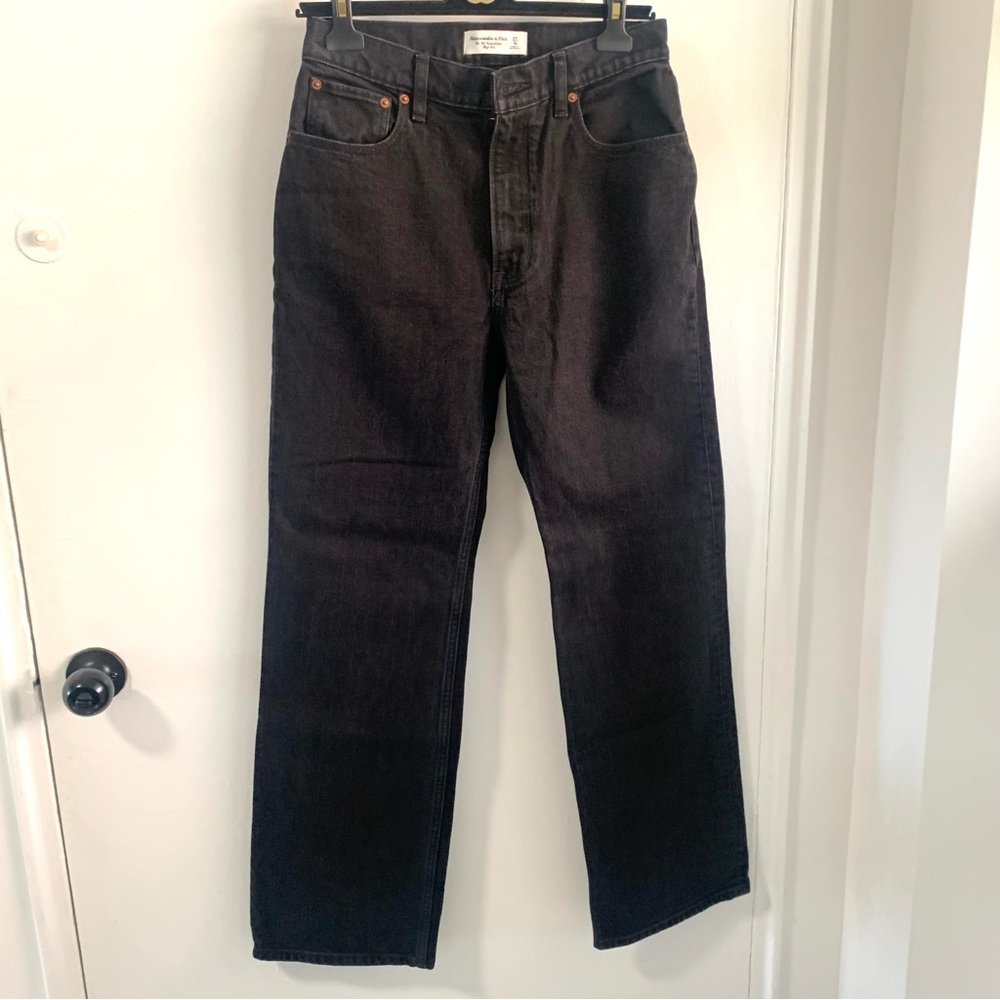 NWOT Abercrombie‎ & Fitch 90s Relaxed Jeans High Rise Black wash Straight Jeans